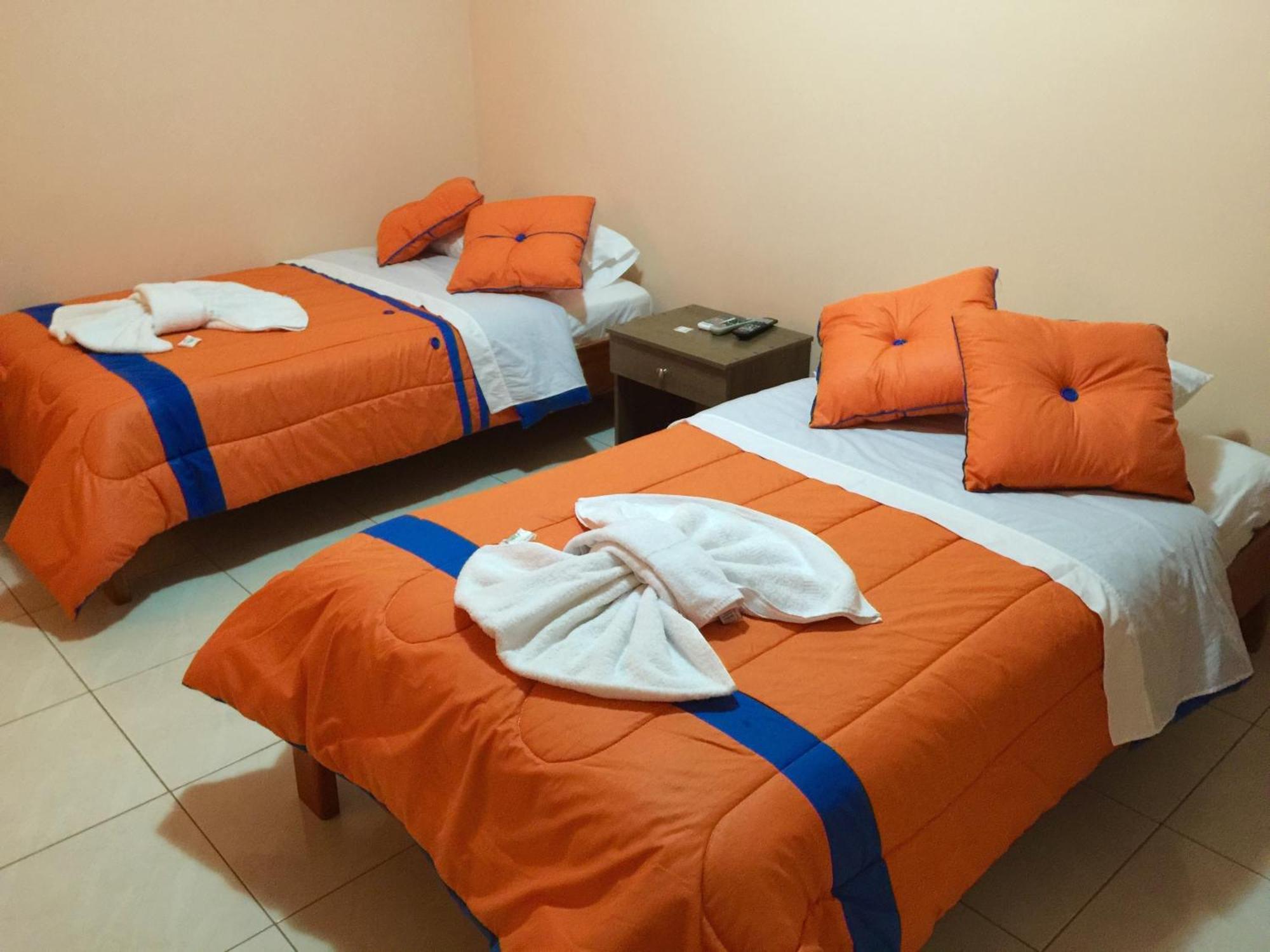 Hostal Tongo Reef بويرتو بكويريزو مورينو الغرفة الصورة