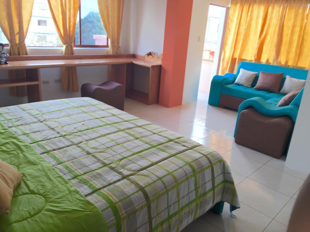 Hostal Tongo Reef بويرتو بكويريزو مورينو الغرفة الصورة